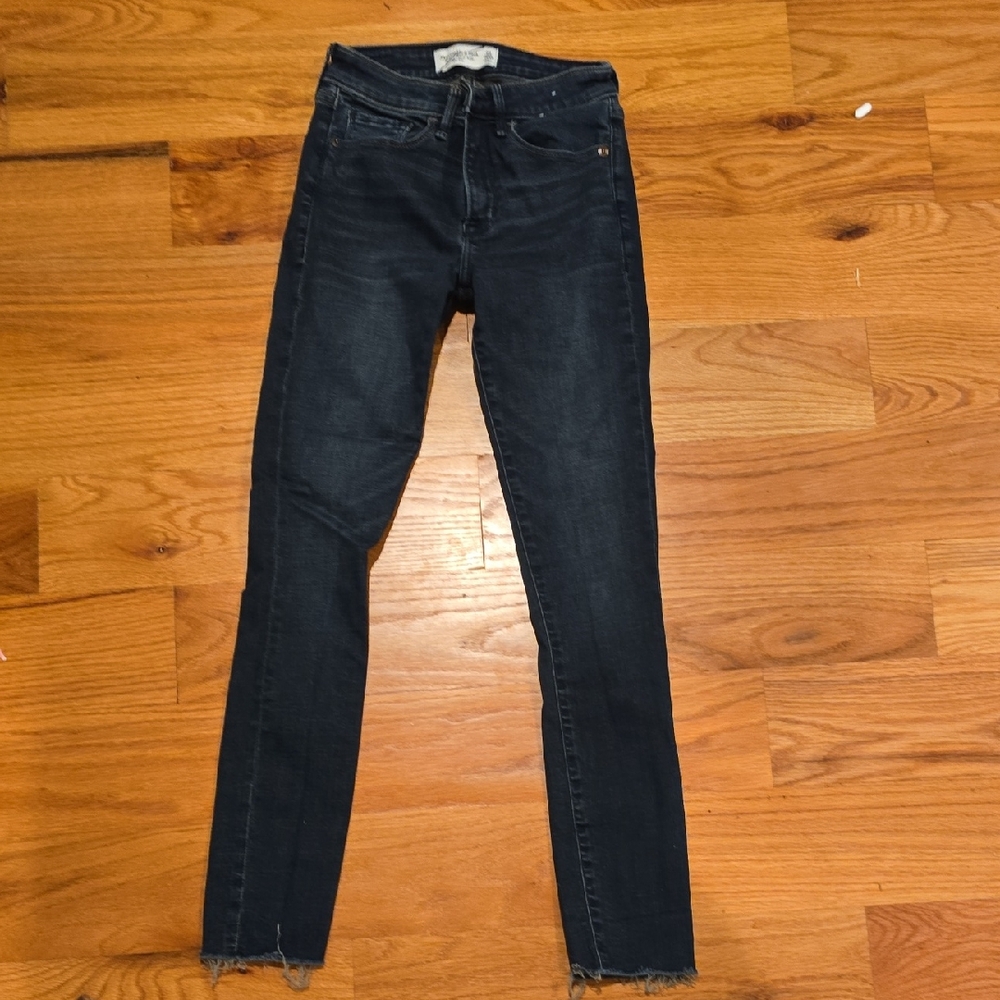 Abercrombie & Fitch Women's Midnight Blue Skinny Jeans